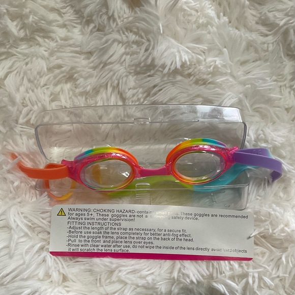 Kids Swim Goggles - Picture 2 of 3